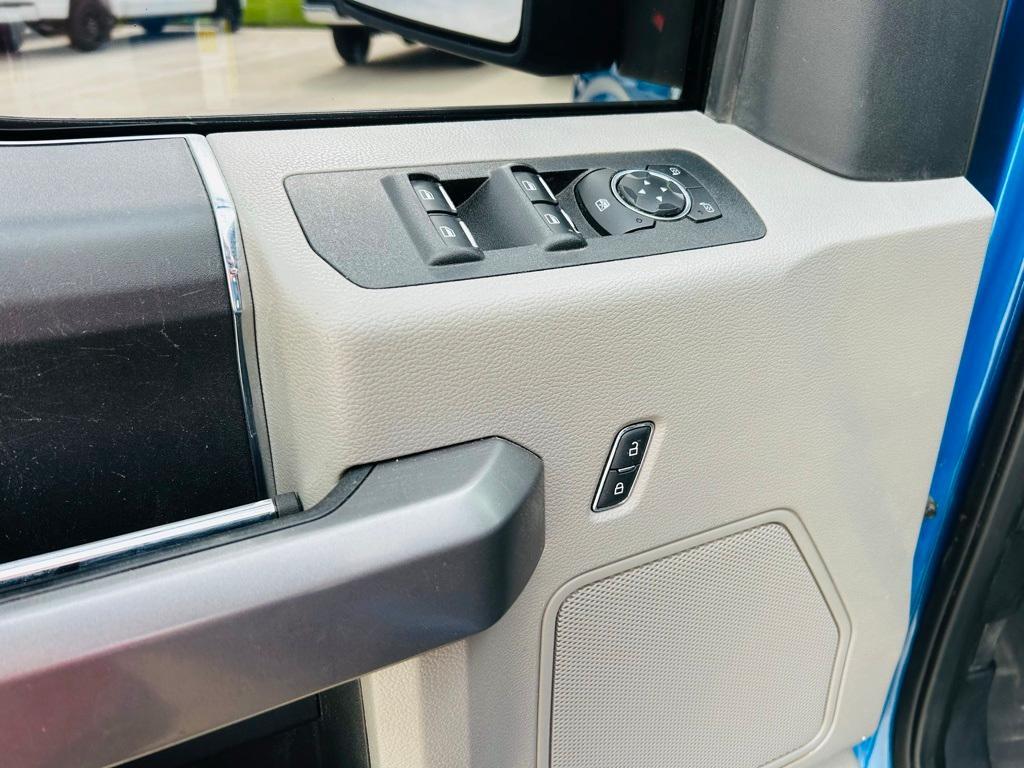 used 2020 Ford F-150 car, priced at $25,000