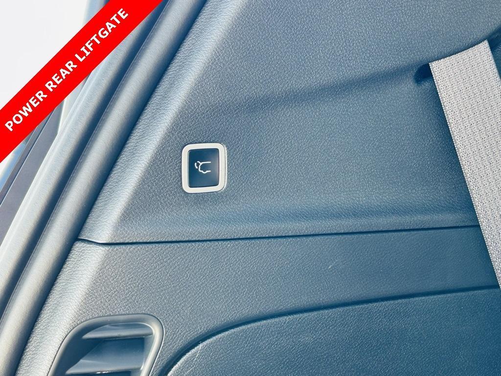new 2025 Chrysler Pacifica car, priced at $45,572