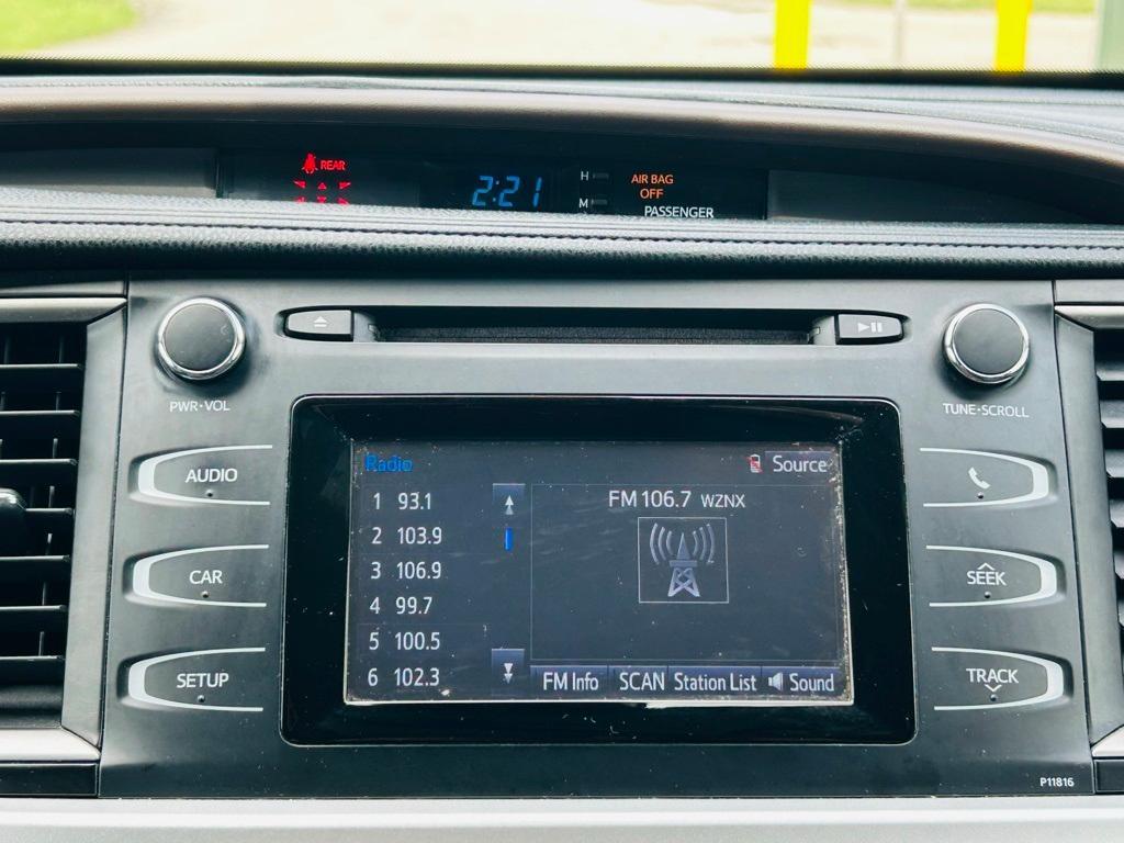 used 2019 Toyota Highlander car, priced at $22,200