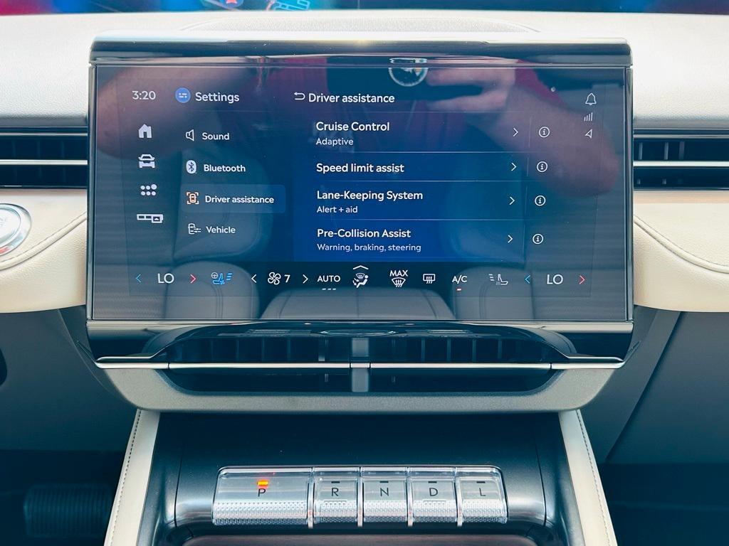new 2025 Lincoln Nautilus car