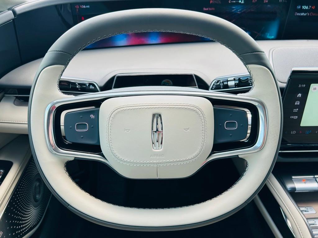 new 2025 Lincoln Nautilus car