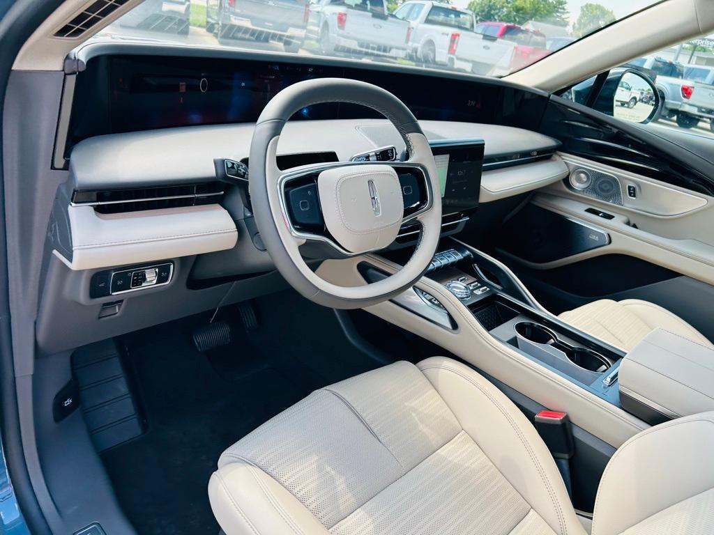 new 2025 Lincoln Nautilus car