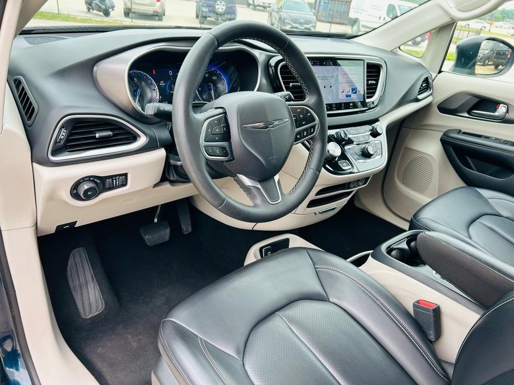 used 2023 Chrysler Pacifica car, priced at $25,700
