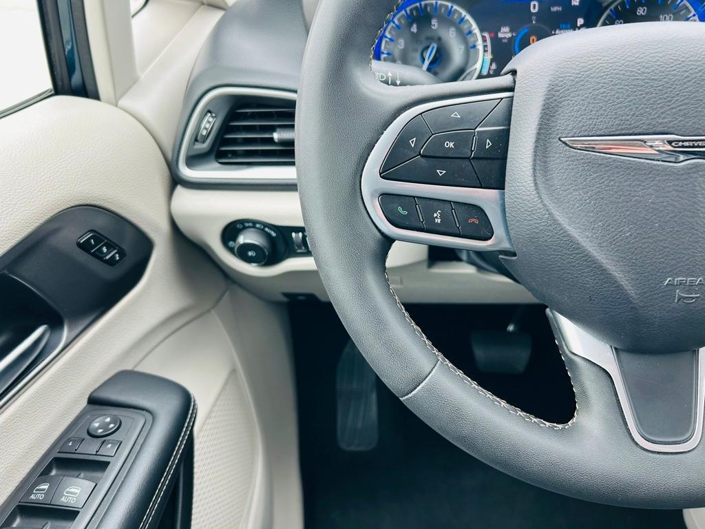 used 2023 Chrysler Pacifica car, priced at $25,700