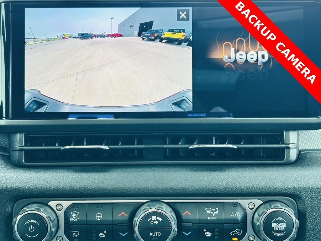 new 2025 Jeep Gladiator car