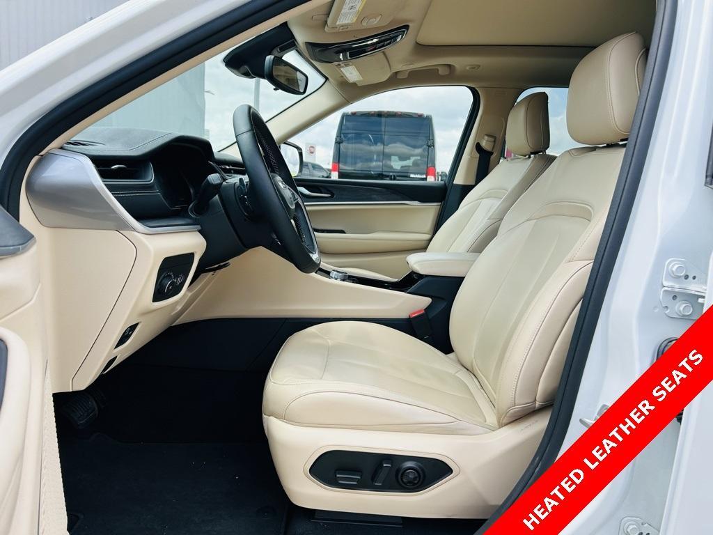 used 2022 Jeep Grand Cherokee car, priced at $34,800