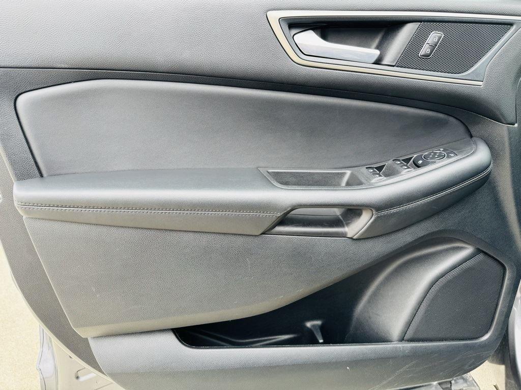 used 2024 Ford Edge car, priced at $22,900