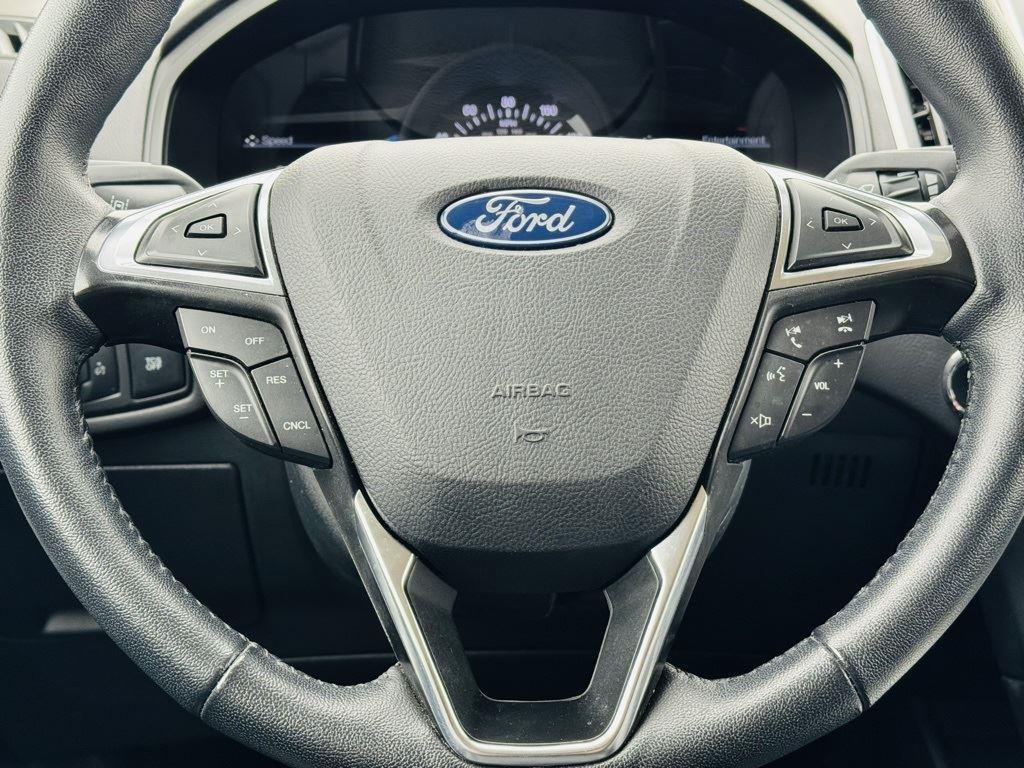 used 2024 Ford Edge car, priced at $22,900