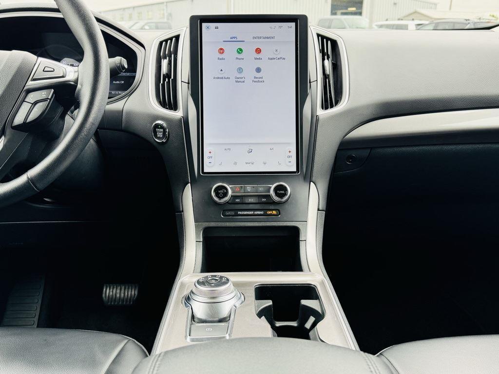 used 2024 Ford Edge car, priced at $22,900