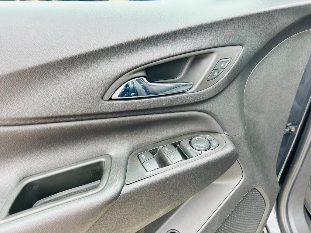 used 2022 Chevrolet Equinox car, priced at $23,500