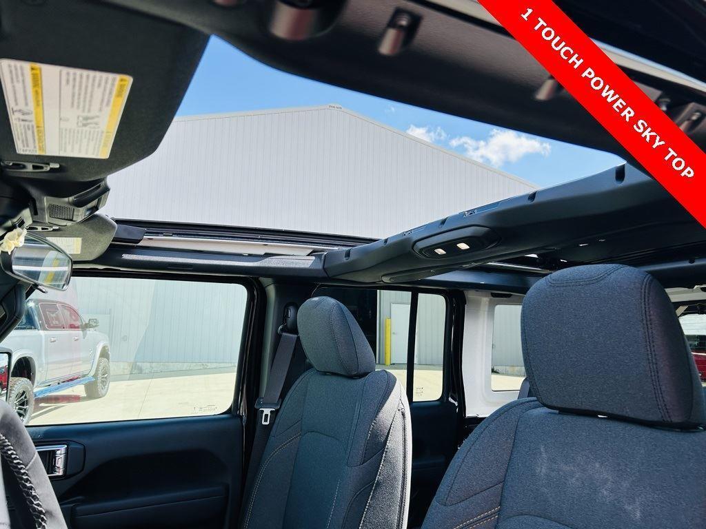 new 2025 Jeep Wrangler car, priced at $44,638