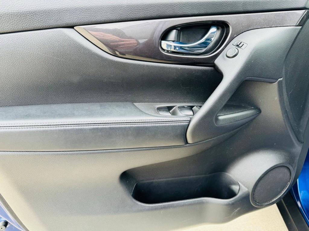 used 2019 Nissan Rogue car, priced at $19,700