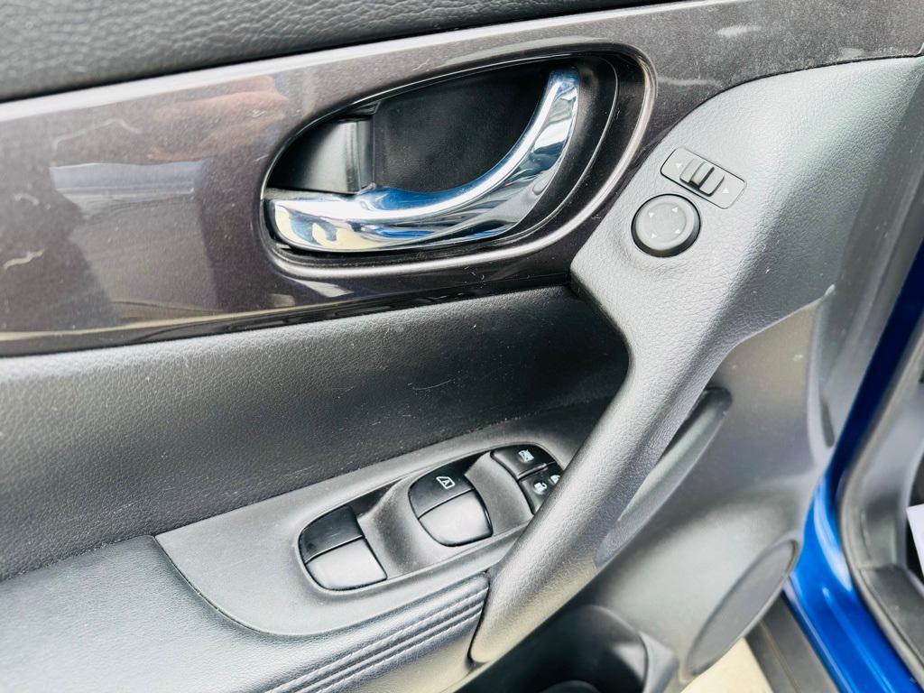 used 2019 Nissan Rogue car, priced at $19,700