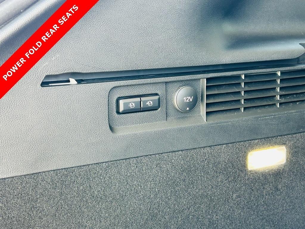 used 2023 Lincoln Nautilus car, priced at $44,500