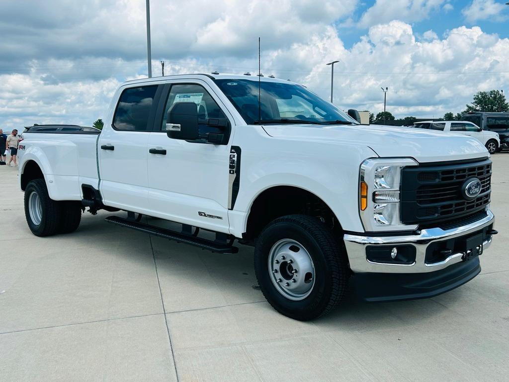 new 2025 Ford F-350 car, priced at $67,900