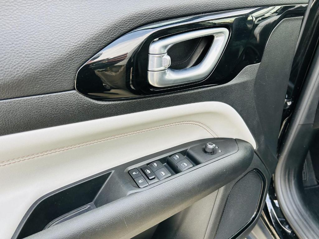 used 2022 Jeep Compass car, priced at $23,500