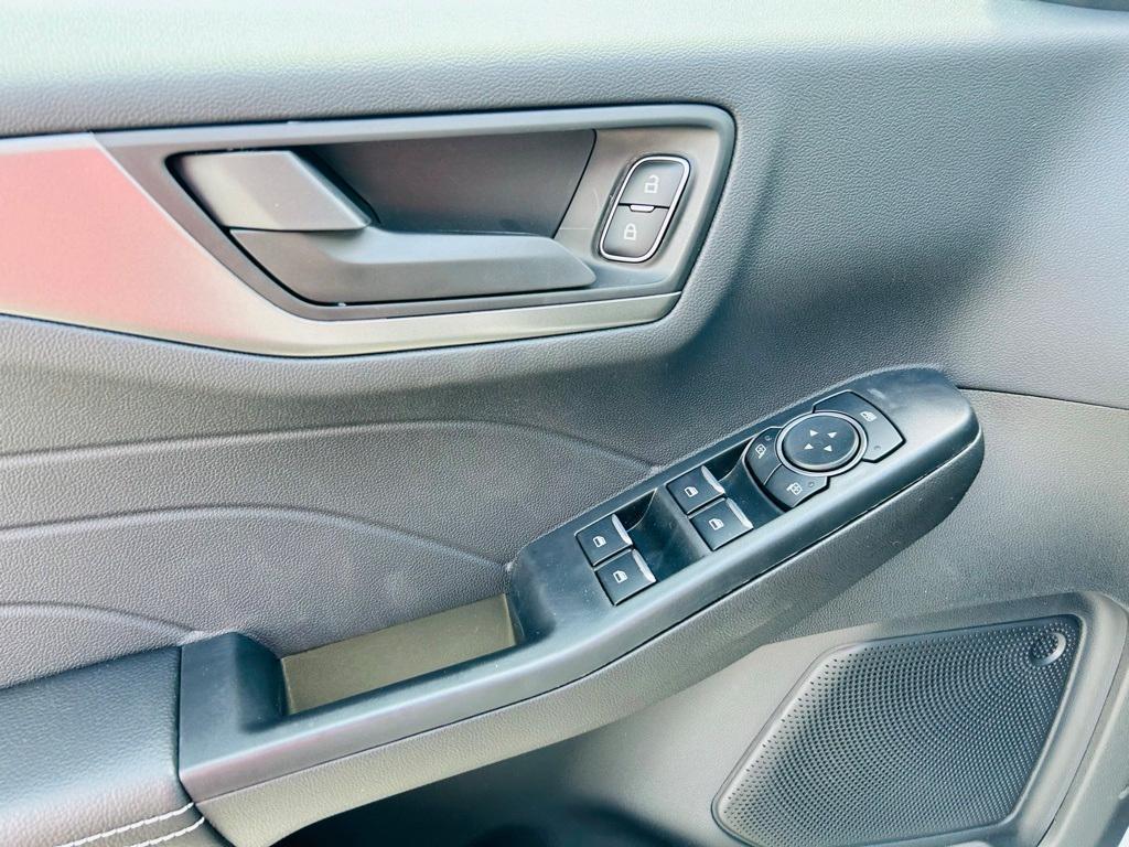 new 2025 Ford Escape car, priced at $31,558
