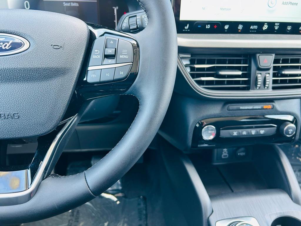 new 2025 Ford Escape car, priced at $31,558