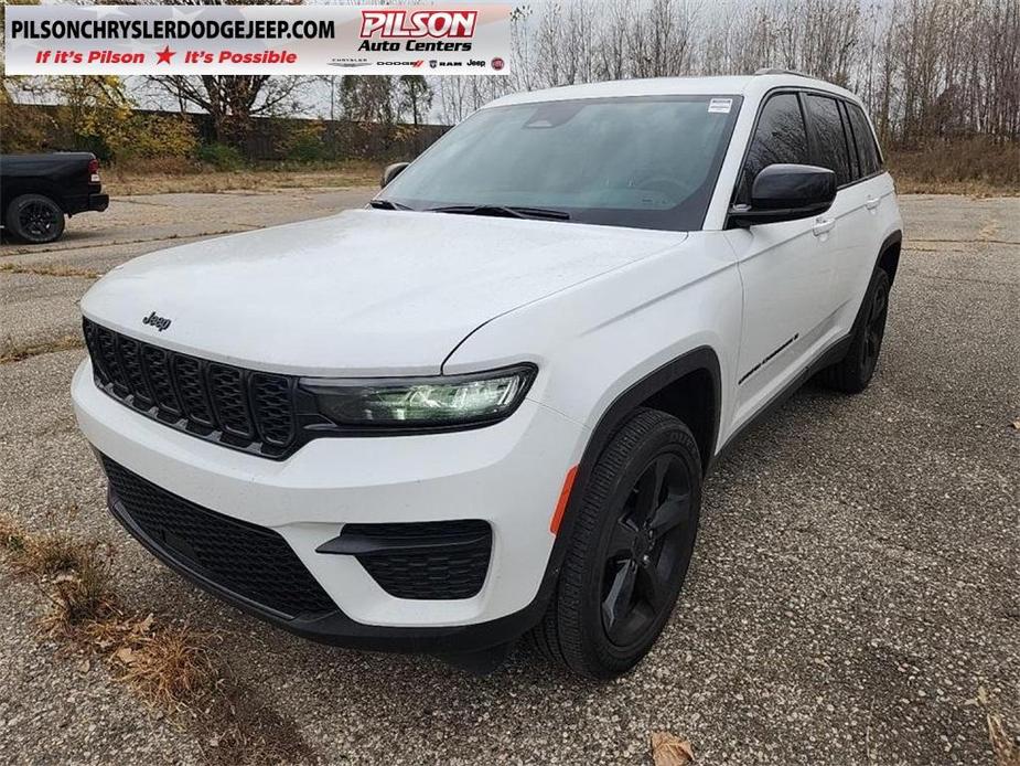 used 2023 Jeep Grand Cherokee car, priced at $32,000