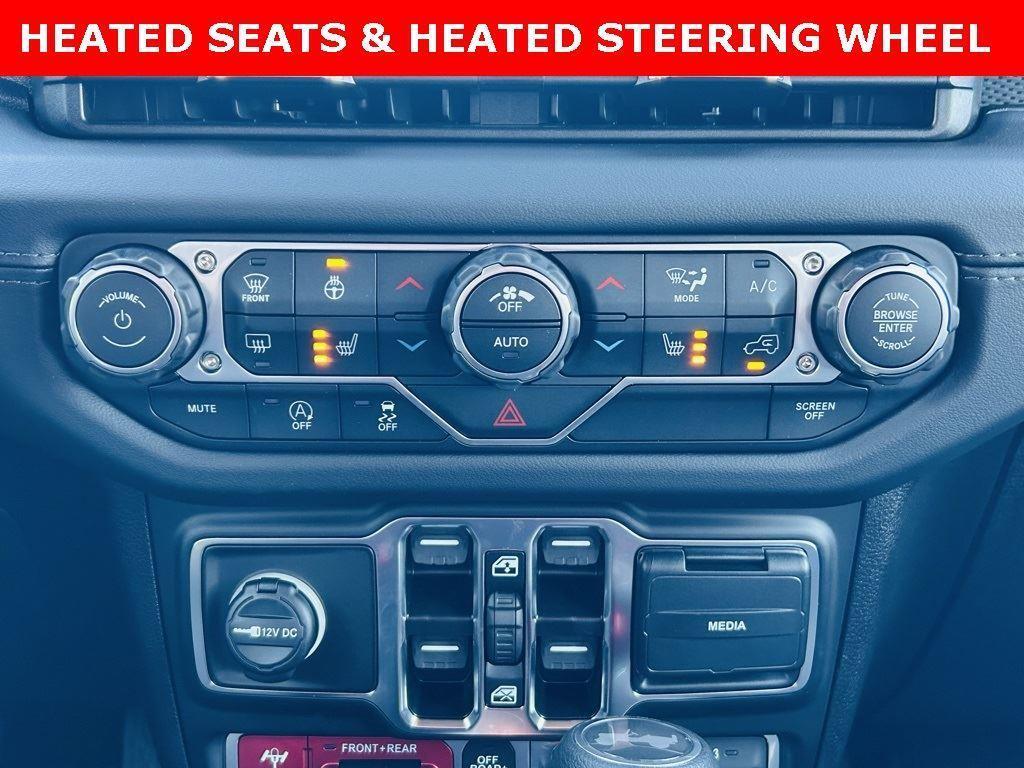 new 2025 Jeep Wrangler car, priced at $77,433