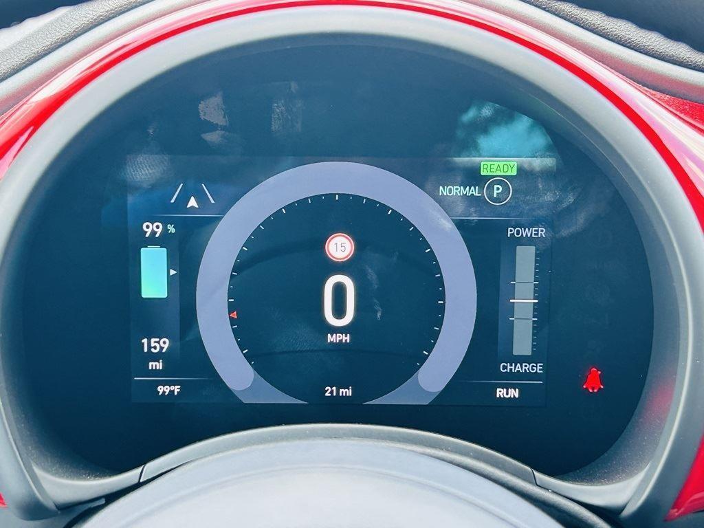 new 2024 FIAT 500e car, priced at $27,095