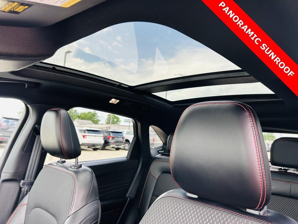 used 2023 Ford Escape car, priced at $28,900