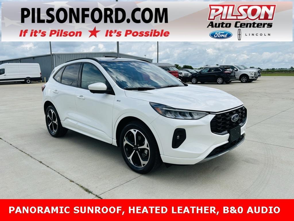 used 2023 Ford Escape car, priced at $28,900