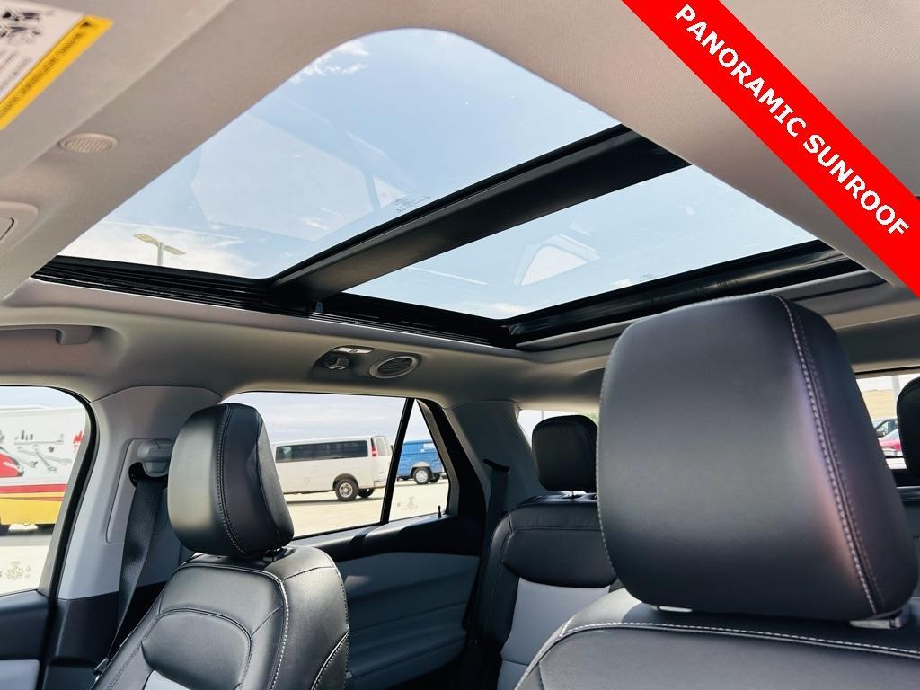 used 2022 Ford Explorer car, priced at $35,000
