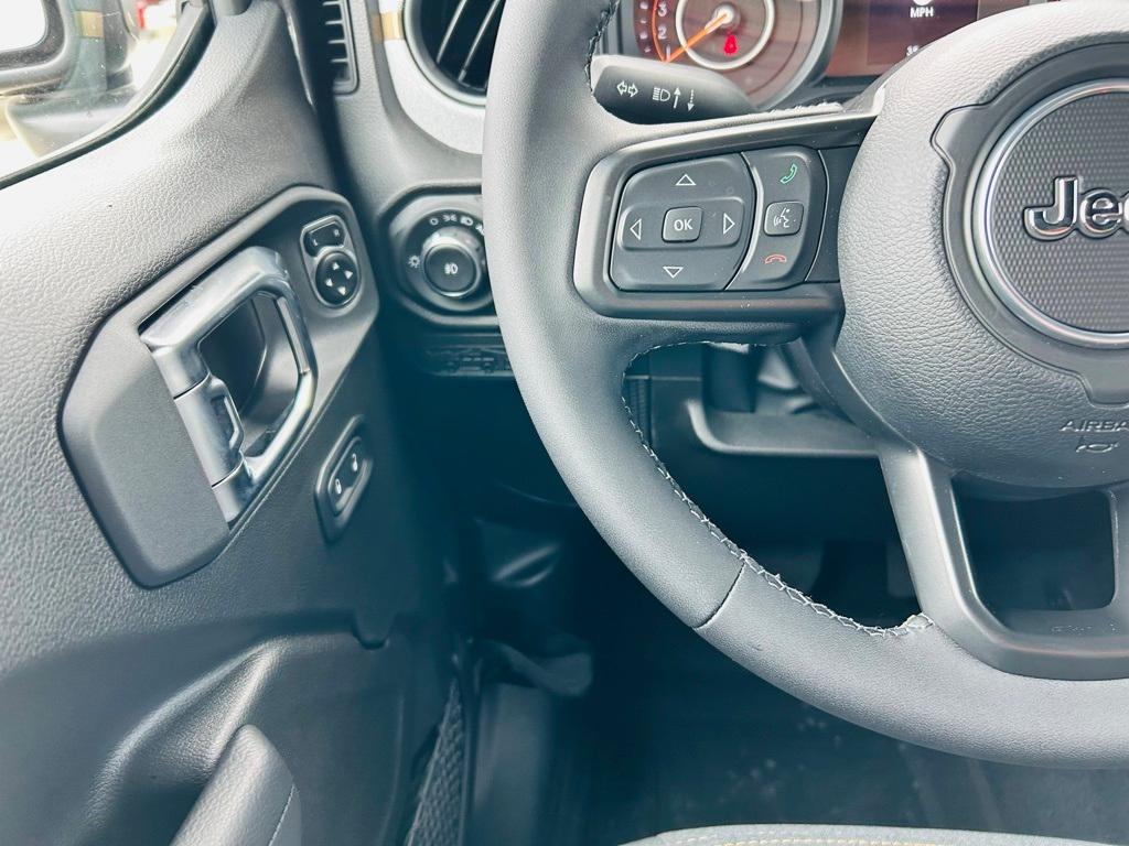 new 2025 Jeep Wrangler car, priced at $48,486