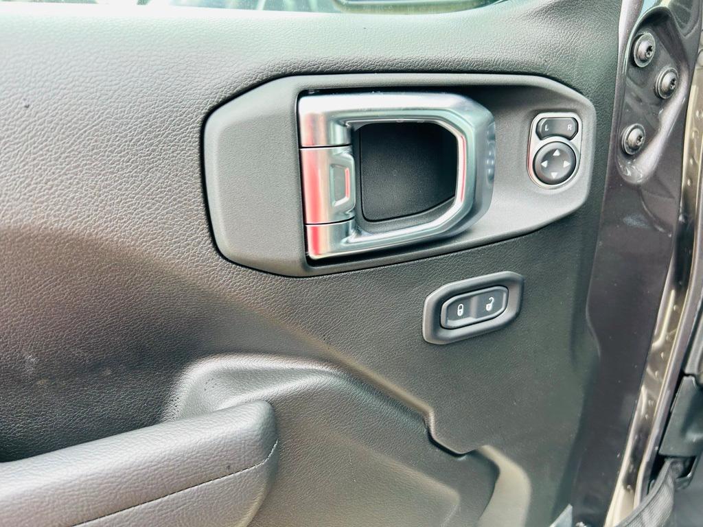 new 2025 Jeep Wrangler car, priced at $48,486