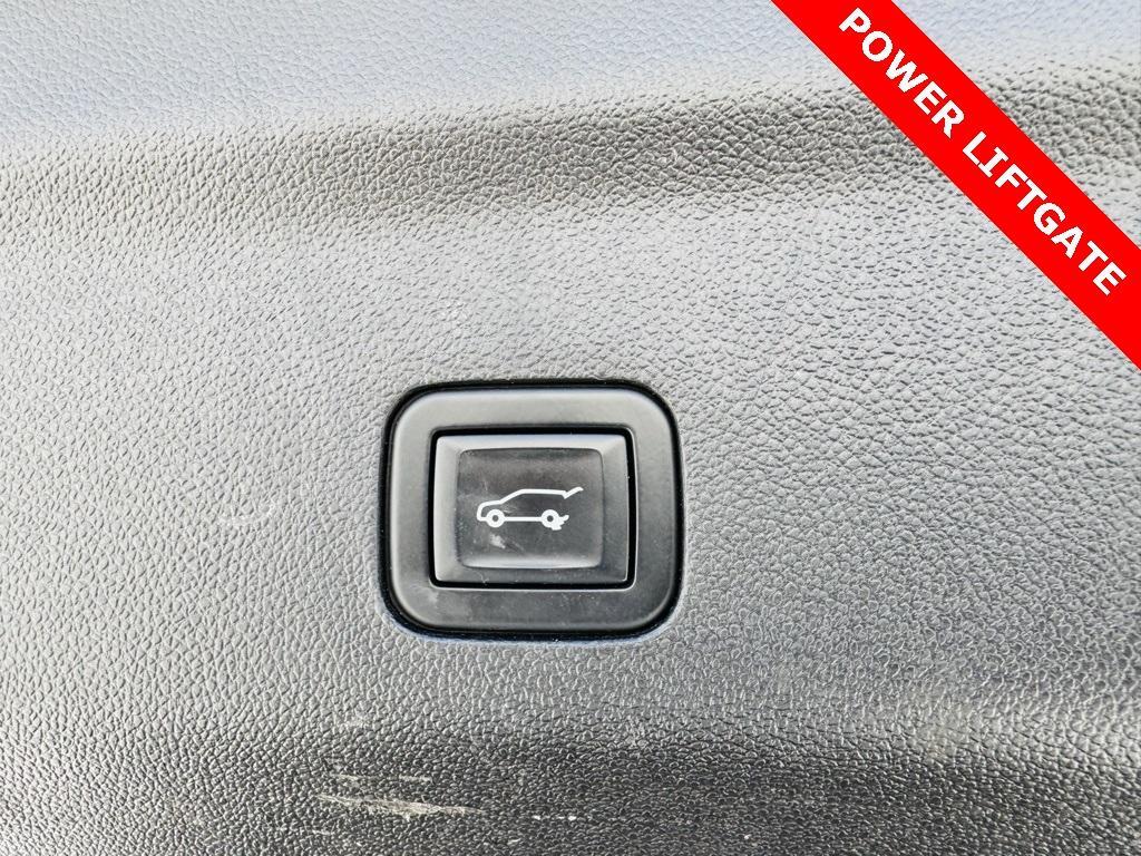 used 2021 GMC Yukon car, priced at $48,500