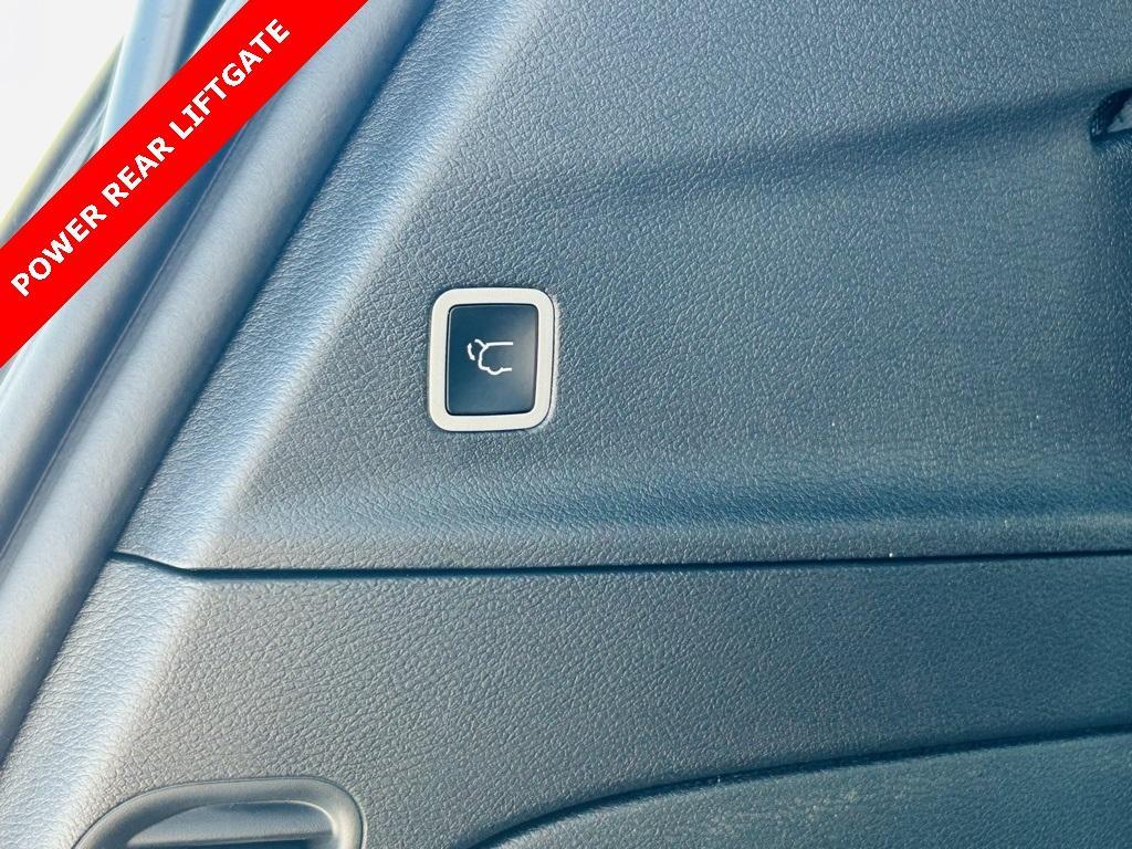 new 2025 Chrysler Pacifica car, priced at $51,951