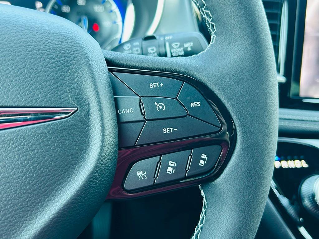 new 2025 Chrysler Pacifica car, priced at $51,951
