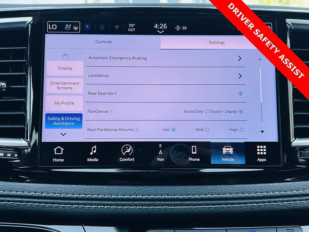 new 2025 Chrysler Pacifica car, priced at $51,951