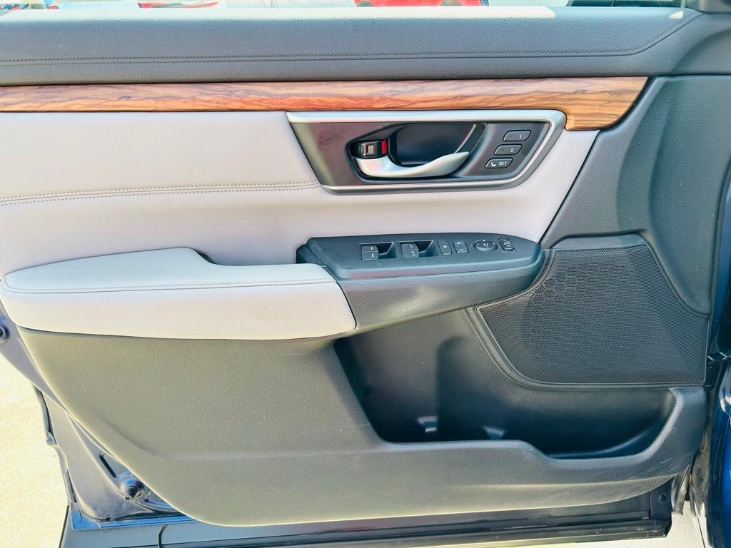 used 2020 Honda CR-V car, priced at $28,000