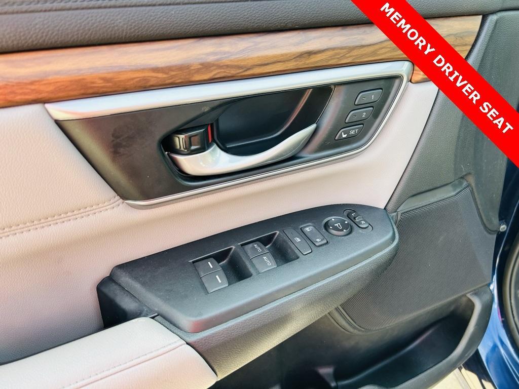 used 2020 Honda CR-V car, priced at $28,000