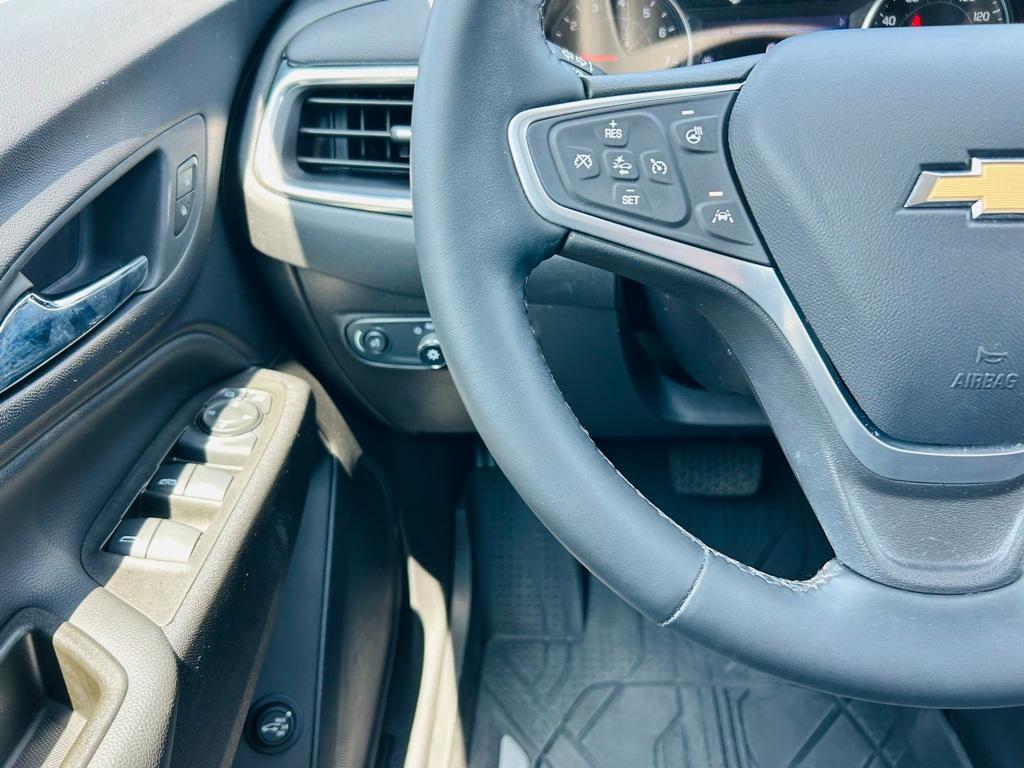 used 2023 Chevrolet Equinox car, priced at $23,900