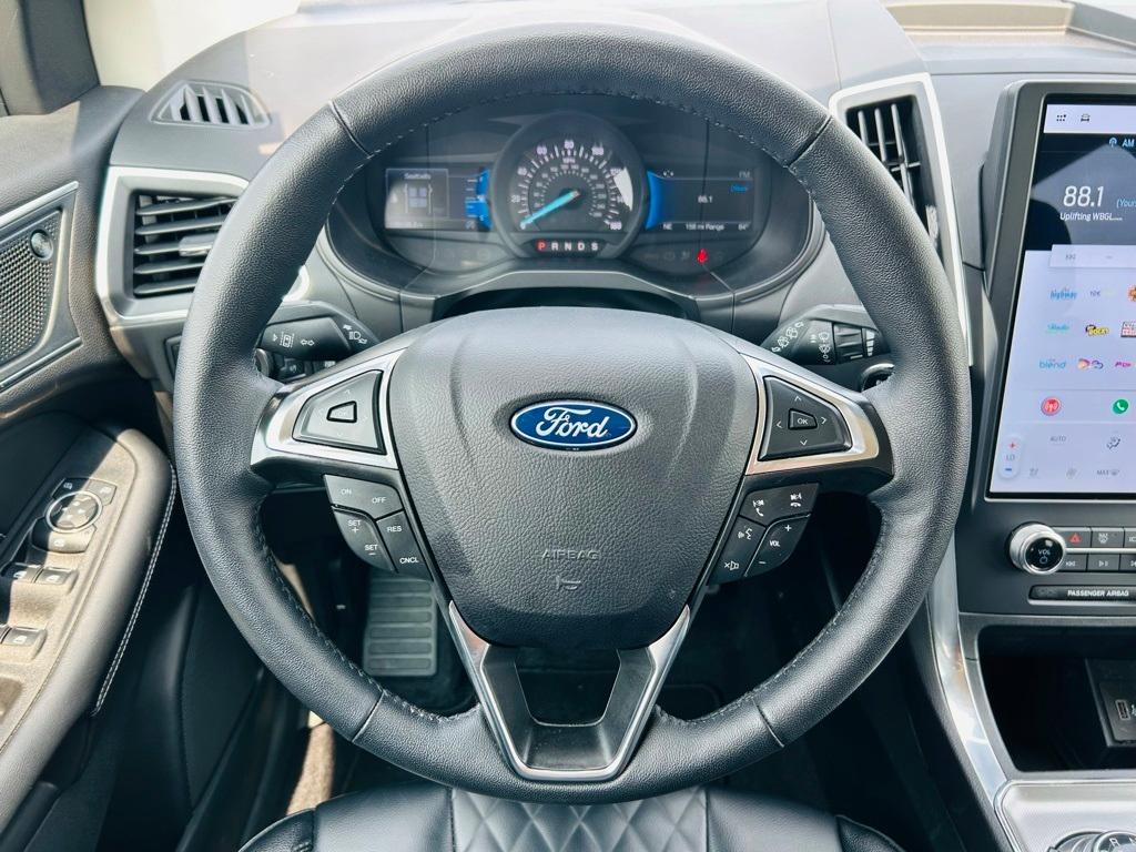used 2024 Ford Edge car, priced at $30,000