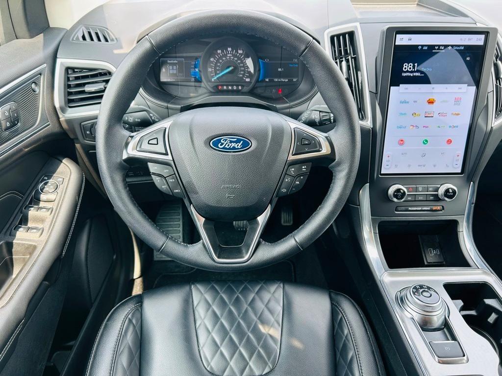 used 2024 Ford Edge car, priced at $30,000