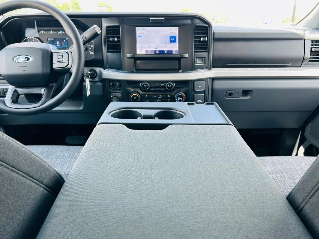 new 2025 Ford F-250 car, priced at $59,395