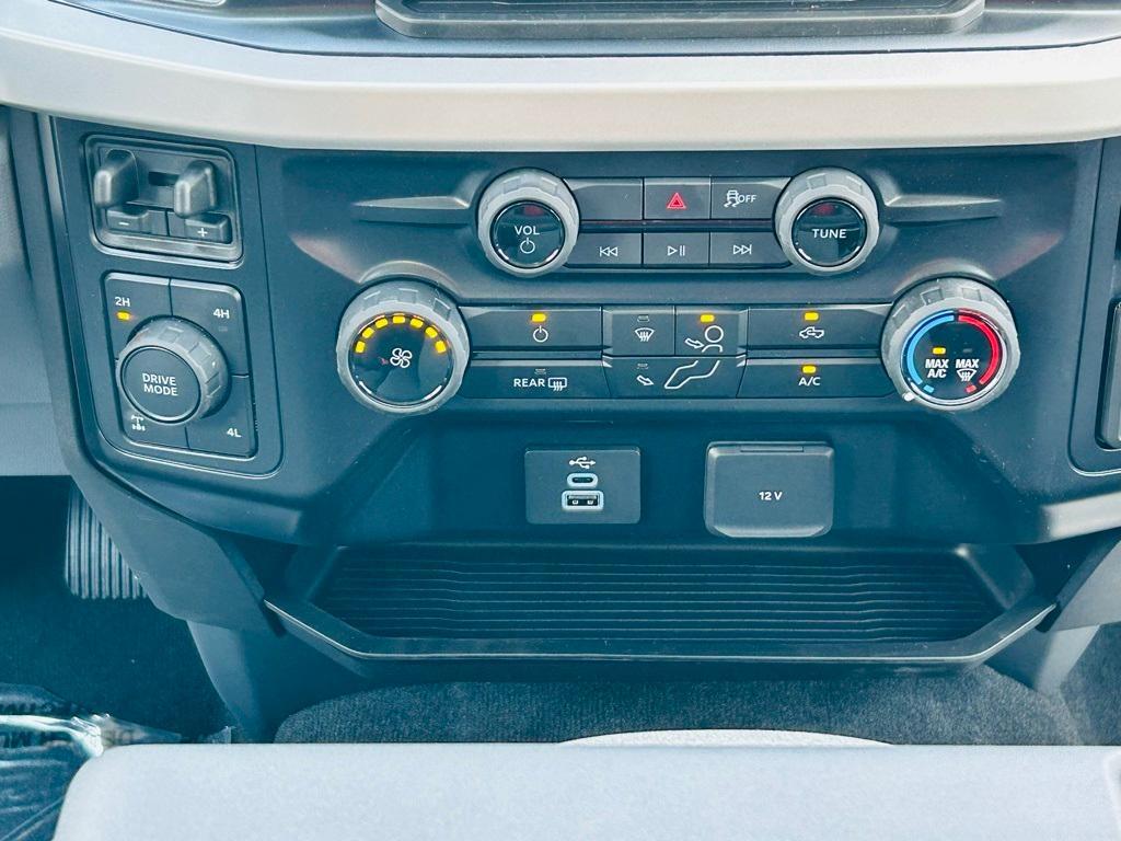 new 2025 Ford F-250 car, priced at $59,395