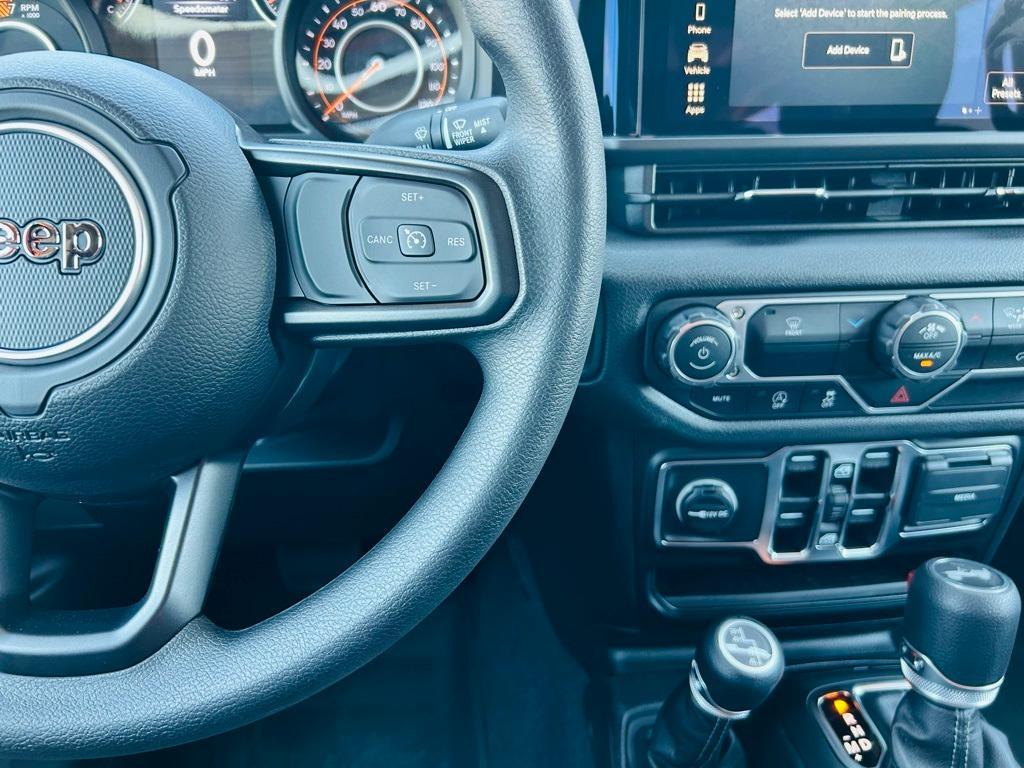 new 2025 Jeep Wrangler car, priced at $40,919