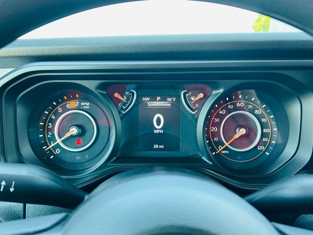 new 2025 Jeep Wrangler car, priced at $40,919