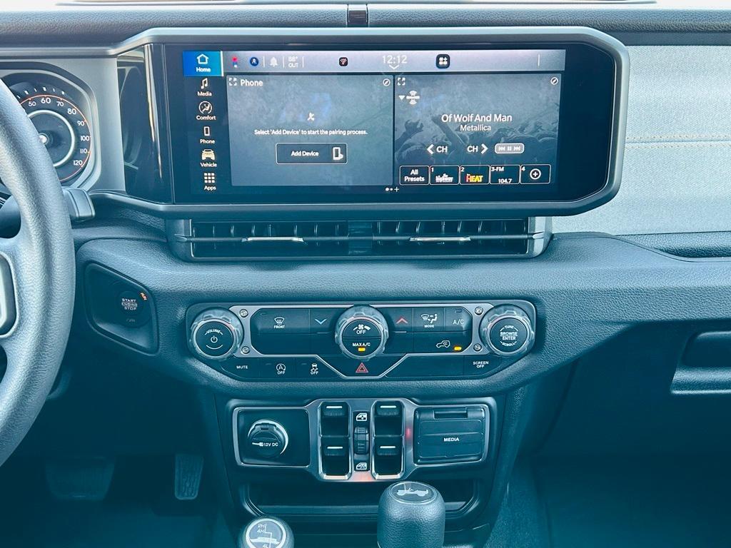 new 2025 Jeep Wrangler car, priced at $40,919