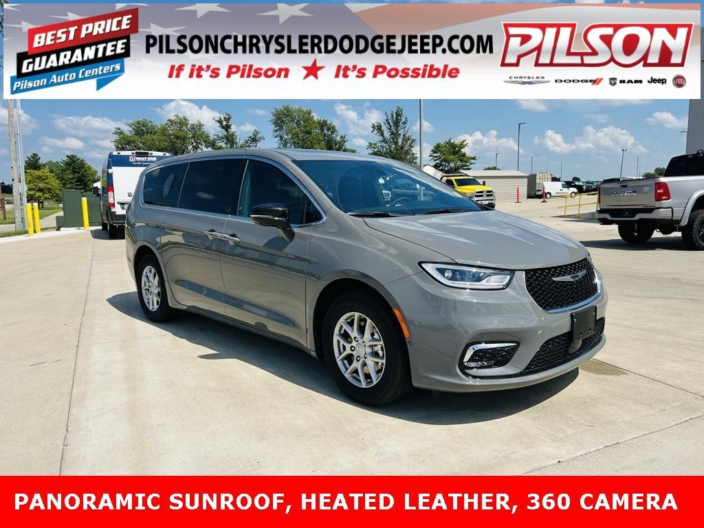 new 2025 Chrysler Pacifica car, priced at $45,422
