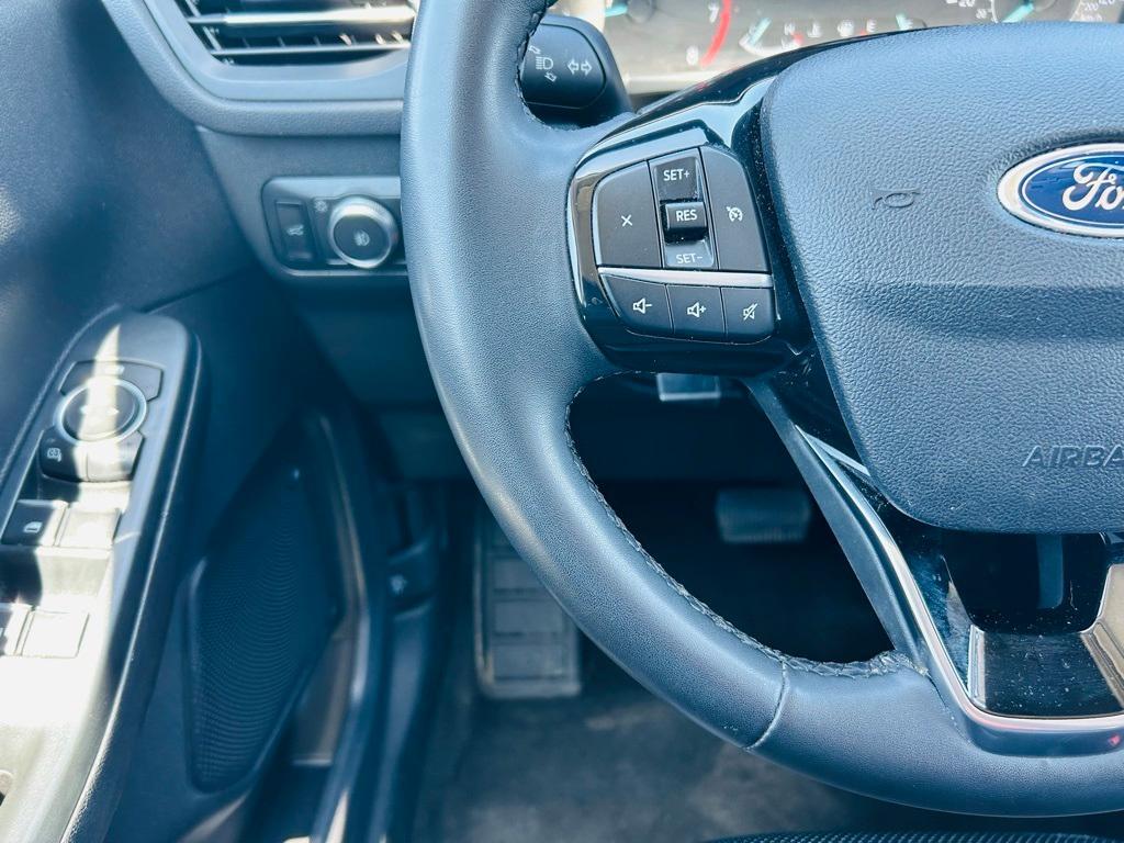 used 2022 Ford Escape car, priced at $21,900