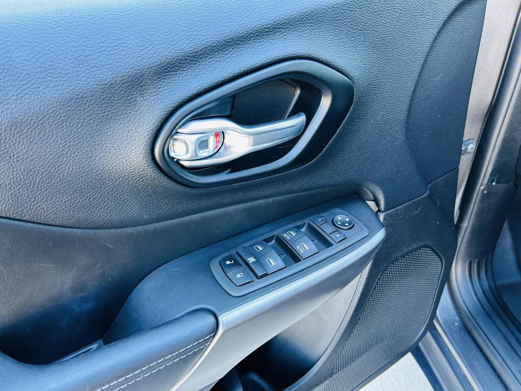 used 2022 Jeep Cherokee car, priced at $24,400