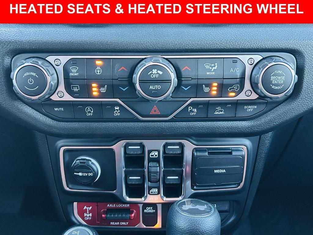 new 2025 Jeep Wrangler car, priced at $71,056