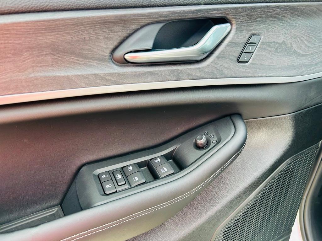 new 2025 Jeep Grand Cherokee L car, priced at $52,445