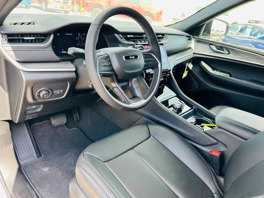 new 2025 Jeep Grand Cherokee L car, priced at $52,445